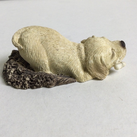Sandicast Labrador Yellow B-17 “Pesky Peepers” Dog Figurine with bone in mouth - Picture 4 of 11